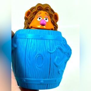 Muppets Treasure Island Fozzie Bear McDonald's Happy Meal Tub Toy 1995 #4 VTG